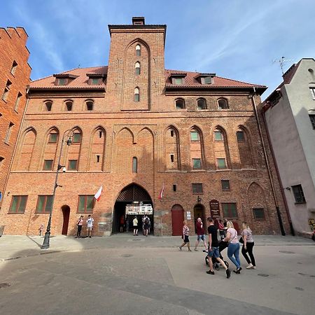 Апартаменты H&T Old Town Szeroka 77 Гданьск Экстерьер фото