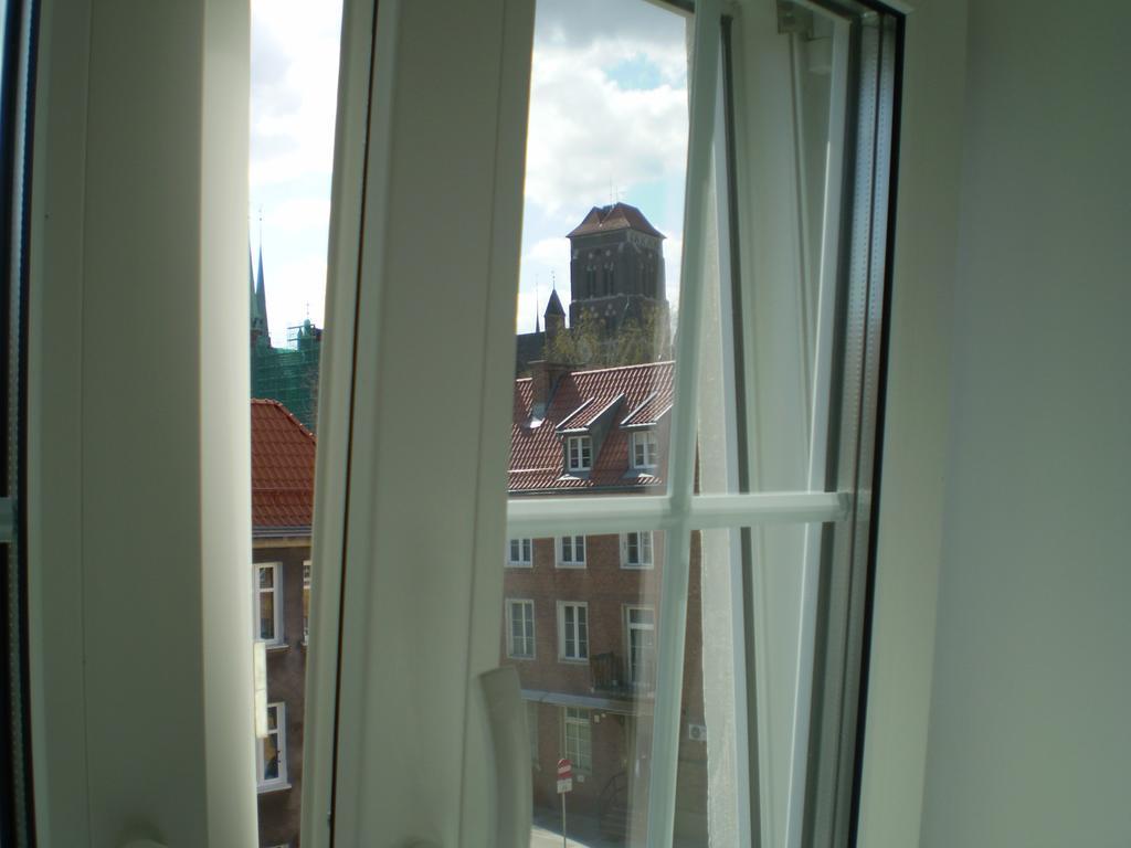 Апартаменты H&T Old Town Szeroka 77 Гданьск Экстерьер фото