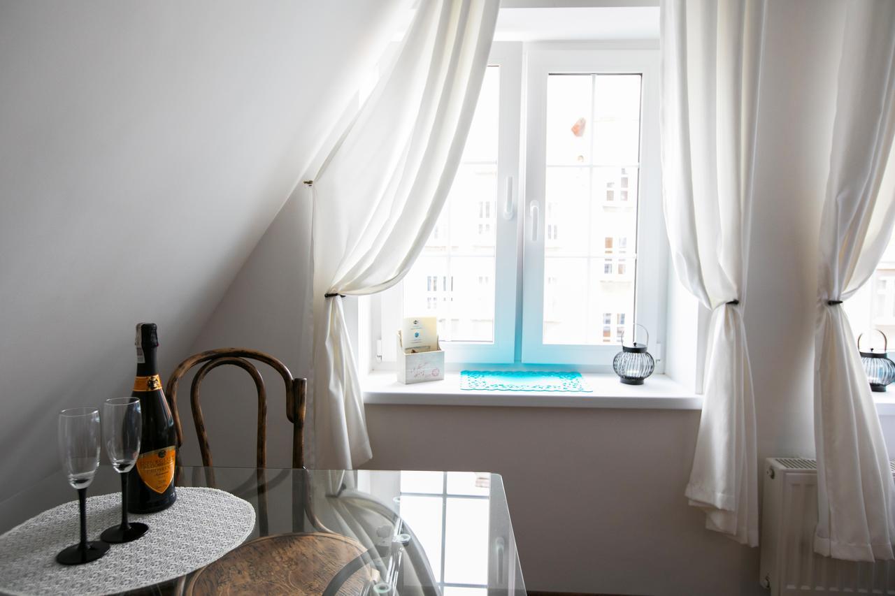 Апартаменты H&T Old Town Szeroka 77 Гданьск Экстерьер фото